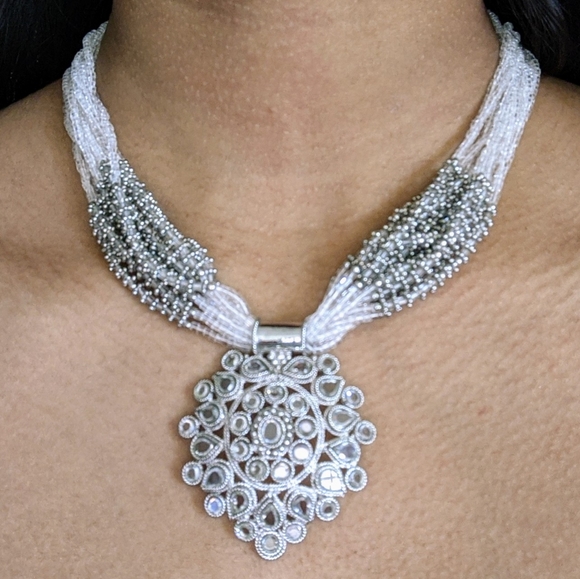 Authentic Indian glass and beaded necklace - Picture 3 of 4